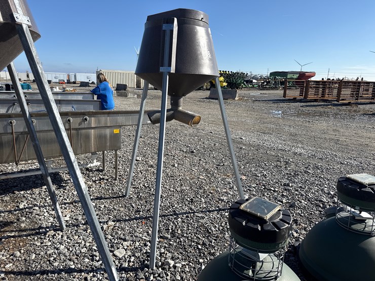 #22608-•-boss-buck-~350lb-gravity-float-feeder-image-3