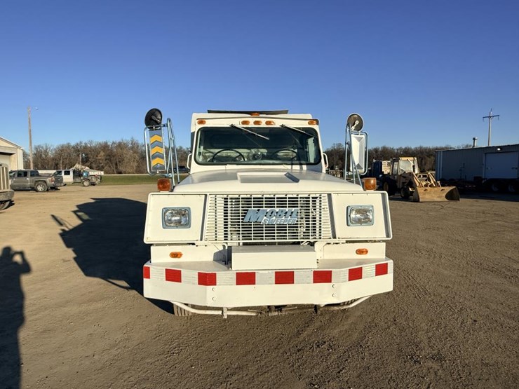 #1981-•-1990-mobil-sweeper-ahl-sweeper-truck-image-8