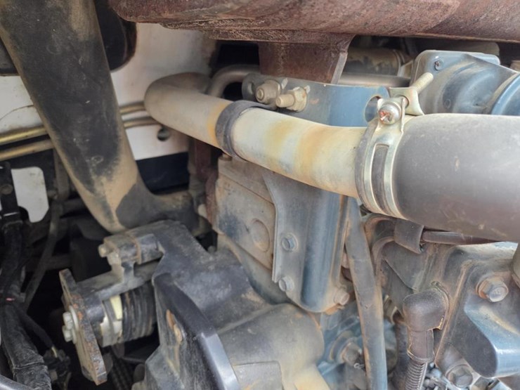 2013-bobcat-t770-image-29