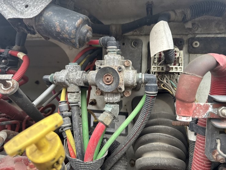 #2000-•-2014-freightliner-altec-digger-derrick-image-28