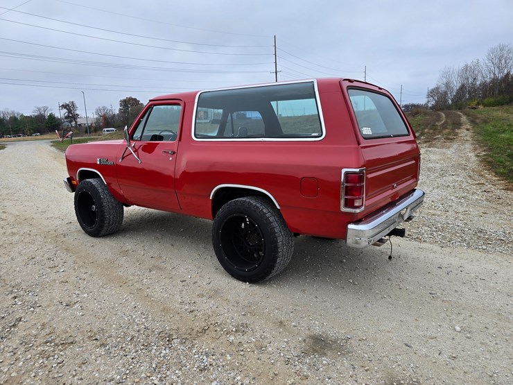 1986-dodge-ram-charger-image-14