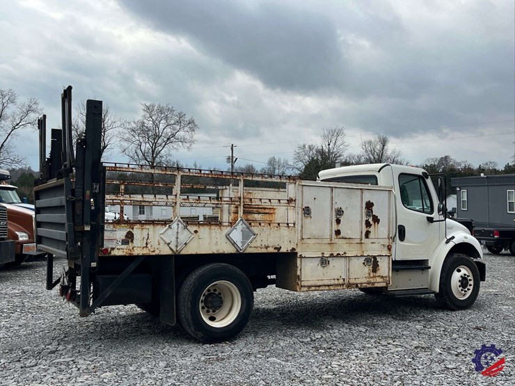 2017-freightliner-m2-s/a-tank-truck-image-4