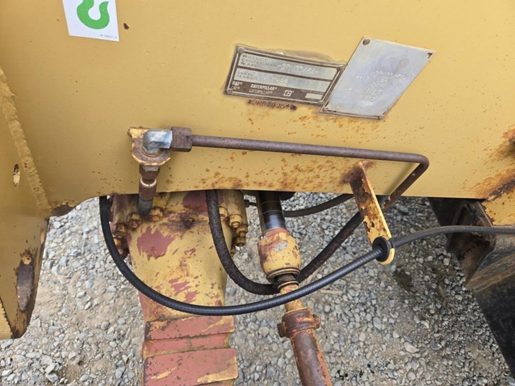 caterpillar-th83-image-20