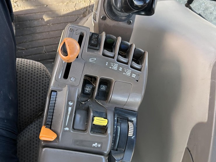 2013-john-deere-6170r-image-50