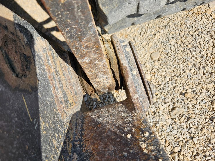 2023-caterpillar-299d3-image-81