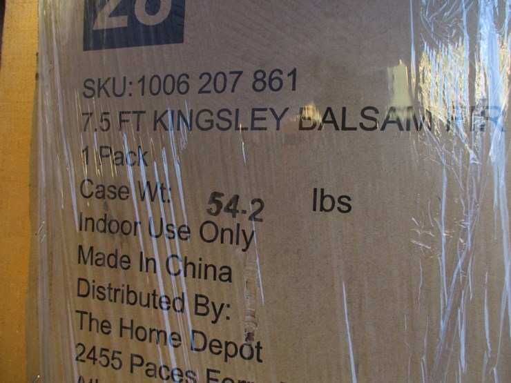 lot-of-7.5'-kingsley-balsam-fir-christmas-trees,-image-3