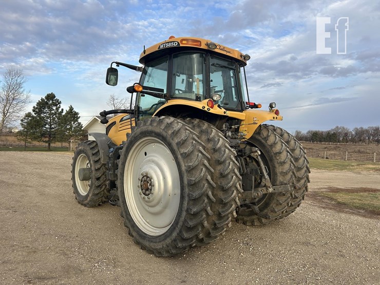 2014-challenger-mt585d-image-3