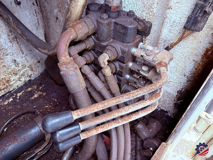 1998-freightliner-fl70-image-44