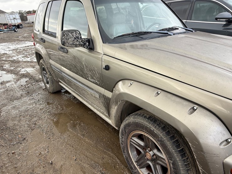 2004-jeep-liberty-image-4