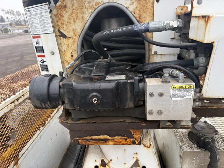 #2000-•-2014-freightliner-altec-digger-derrick-image-71