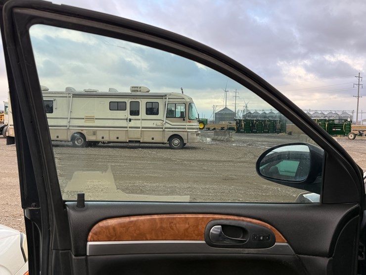 2012-buick-enclave-image-28