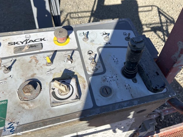 2017-skyjack-sj45t-image-16