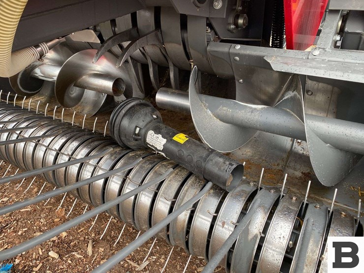 massey-ferguson-1844s-image-13