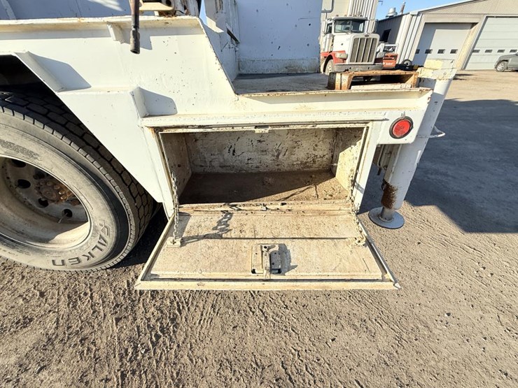 2000-ford-f650-sd-image-18