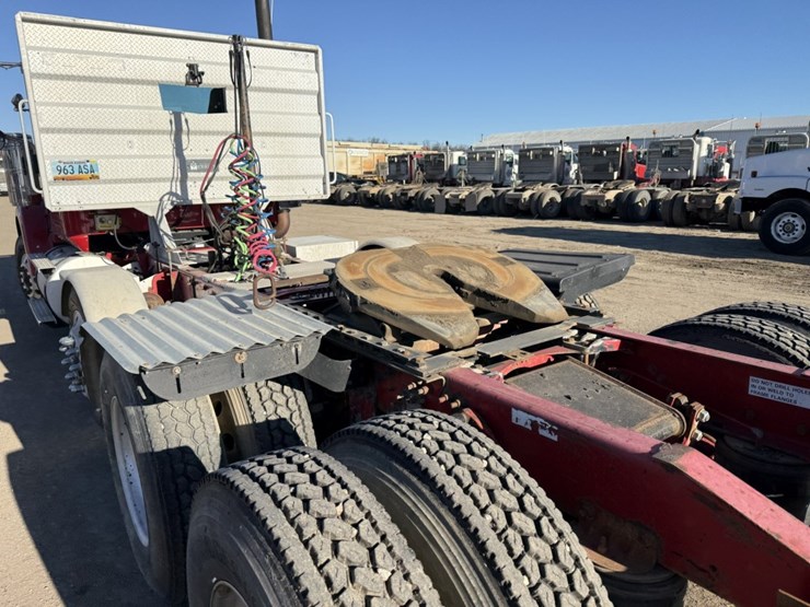 #1952-•-2008-international-eagle-day-cab-truck-tractor-image-33