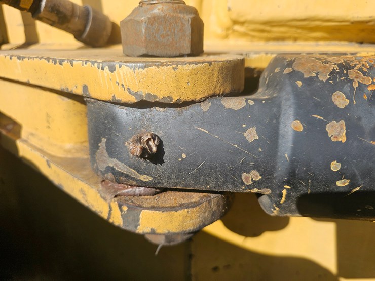 caterpillar-574-image-60