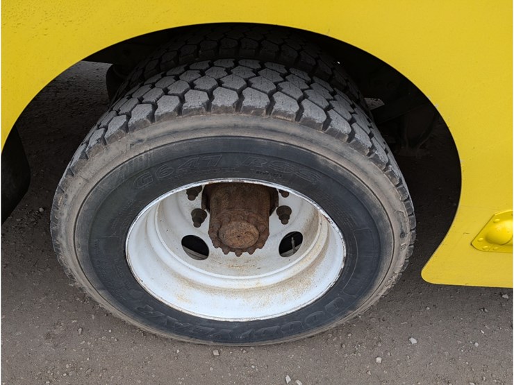 2017-freightliner-mt55-image-5