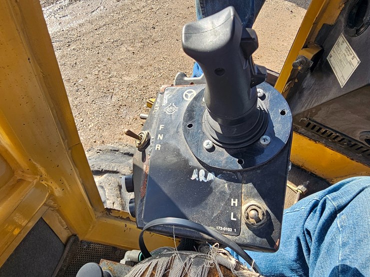 caterpillar-574-image-50