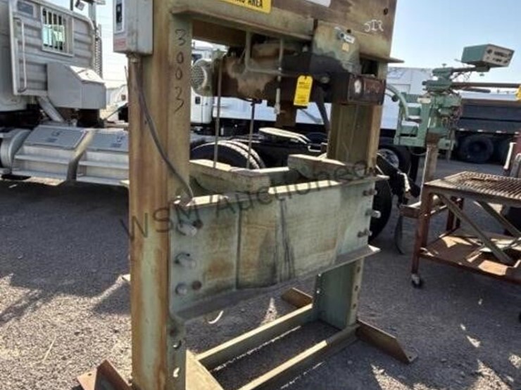 dake-heavy-duty-shop-press-image-1