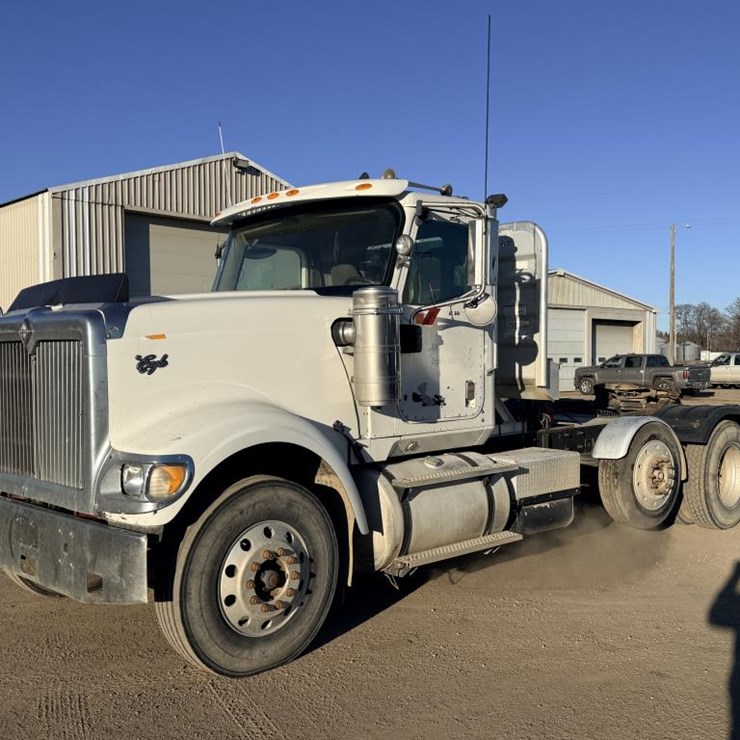 #1980 • 2008 International Eagle Day Cab Truck Tractor