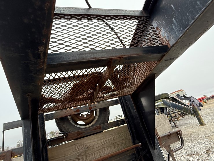 #22671-•-2004-delta-mfg-gn-f-40'-t/a-gooseneck-flatbed-trailer-4mhfs460224n013184-image-12