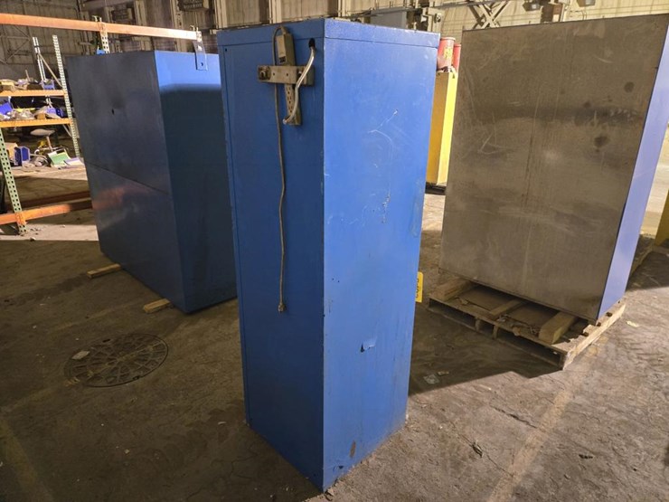 #3485-•-approx.-24"x24"x74"-cabinet-image-4