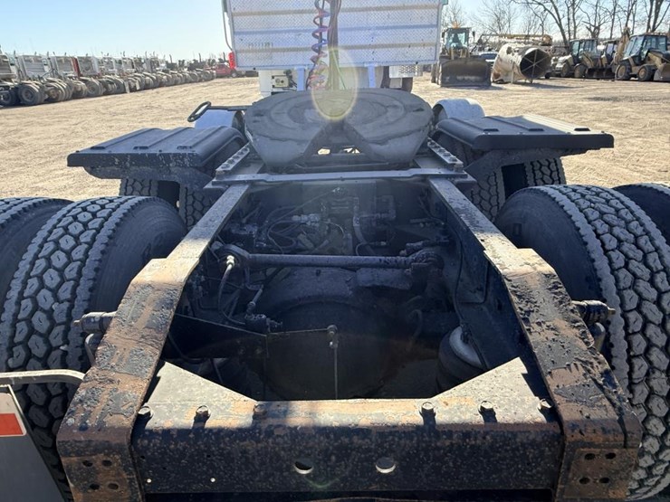 #1974-•-2008-international-eagle-day-cab-truck-tractor-image-18