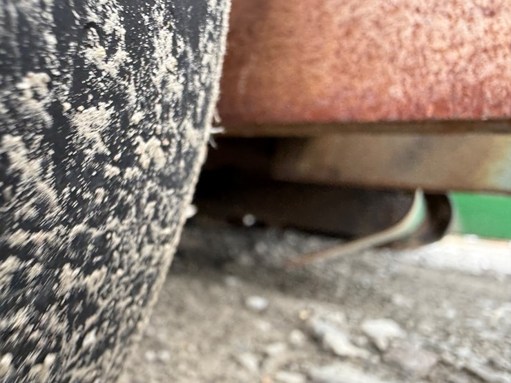 john-deere-520-image-18