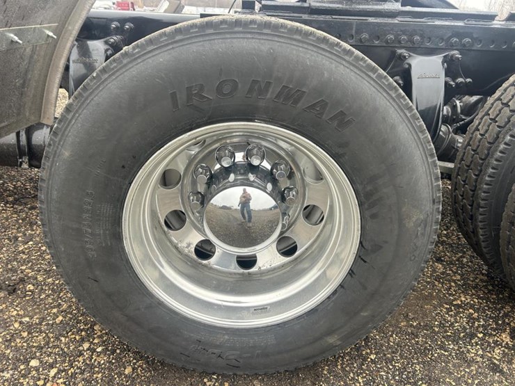 #1675-•-2016-freightliner-harrison-glider-kit-day-cab-truc-image-45