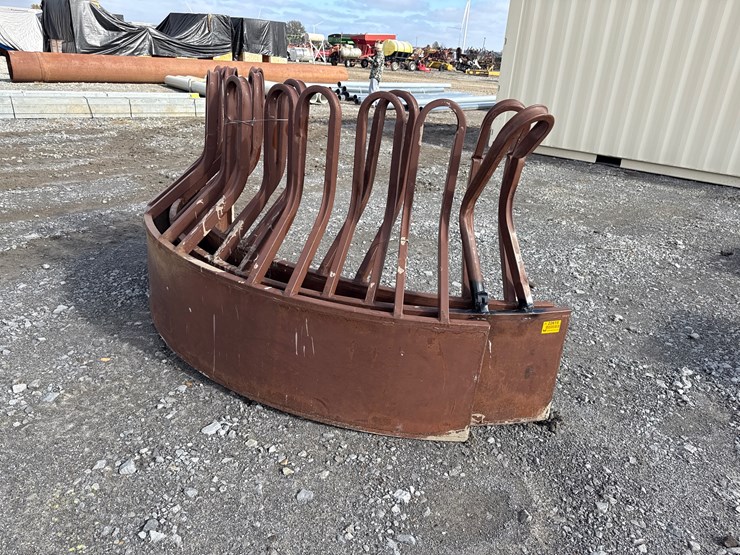 #22615-•-hay-ring-image-1