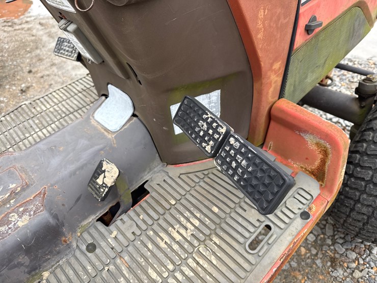 massey-ferguson-1210-image-32