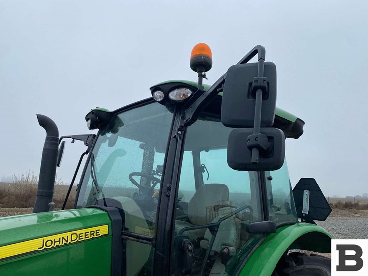 2018-john-deere-5090m-image-21