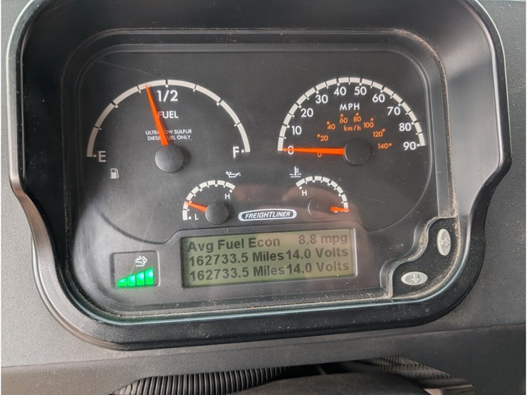 2017-freightliner-mt55-image-16