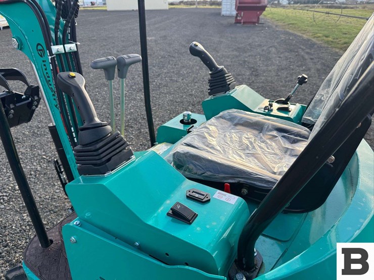 2025-cfg-industrial-h15r-mini-excavator-image-23