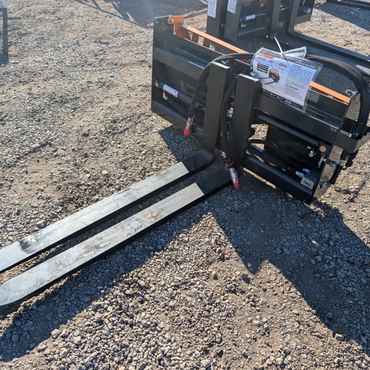 Wolverine Skid Steer 48" Hydraulic Forks