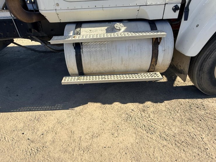 #1974-•-2008-international-eagle-day-cab-truck-tractor-image-23