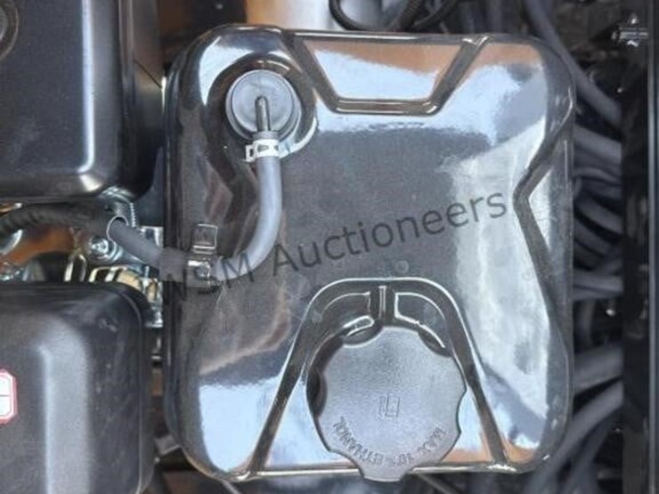 2025-miva-15-mini-excavator-image-10