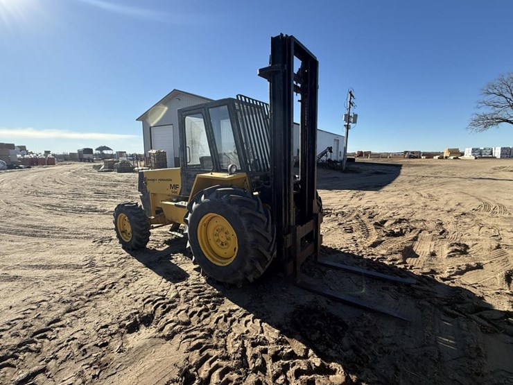 #1975-•-massey-ferguson-14k-forklift-image-4