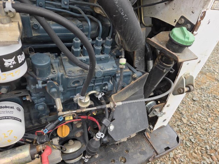 2013-bobcat-t770-image-28