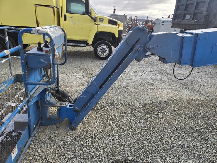 2007-genie-s85-image-14