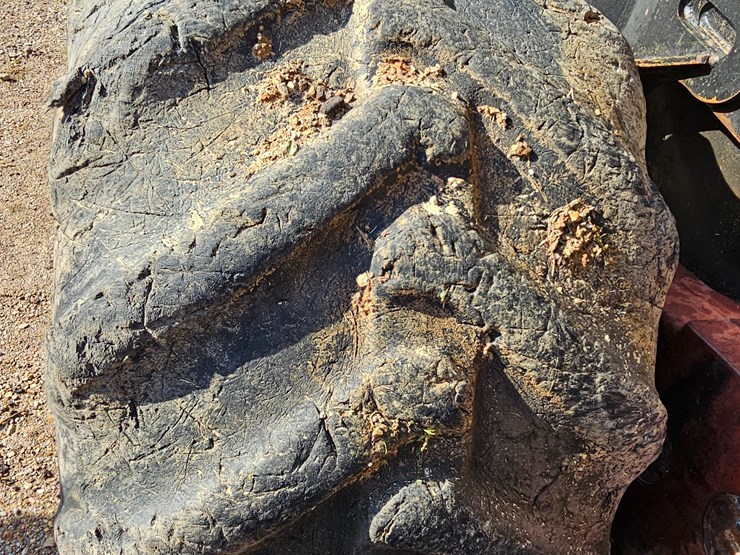 caterpillar-574-image-85