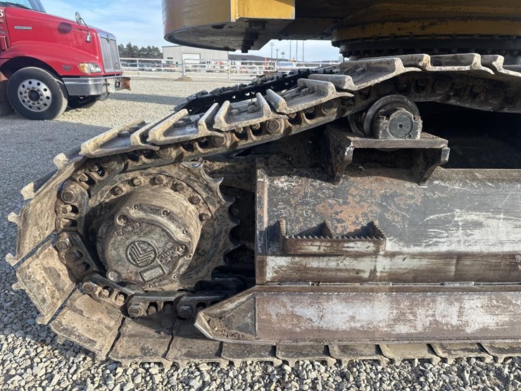 2016-caterpillar-501-hd-image-78