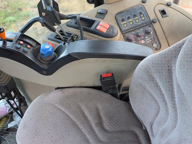 2007-agco-rt140a-image-17