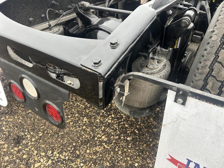 #1675-•-2016-freightliner-harrison-glider-kit-day-cab-truc-image-40