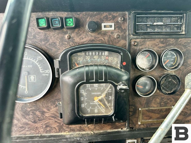 kenworth-t800-image-95