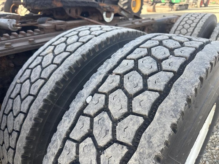 2000-international-9200i-image-58