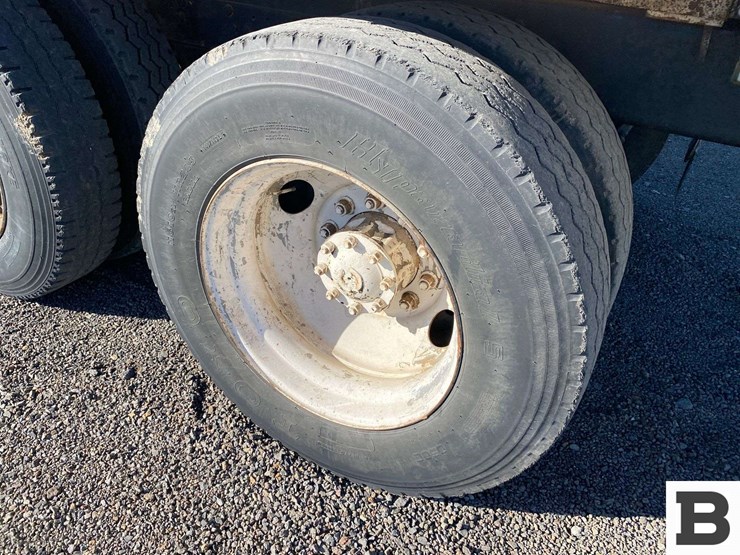 1995-ford-l9000-image-25