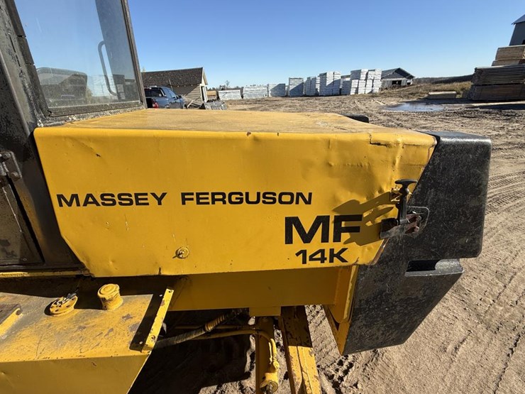 #1975-•-massey-ferguson-14k-forklift-image-19