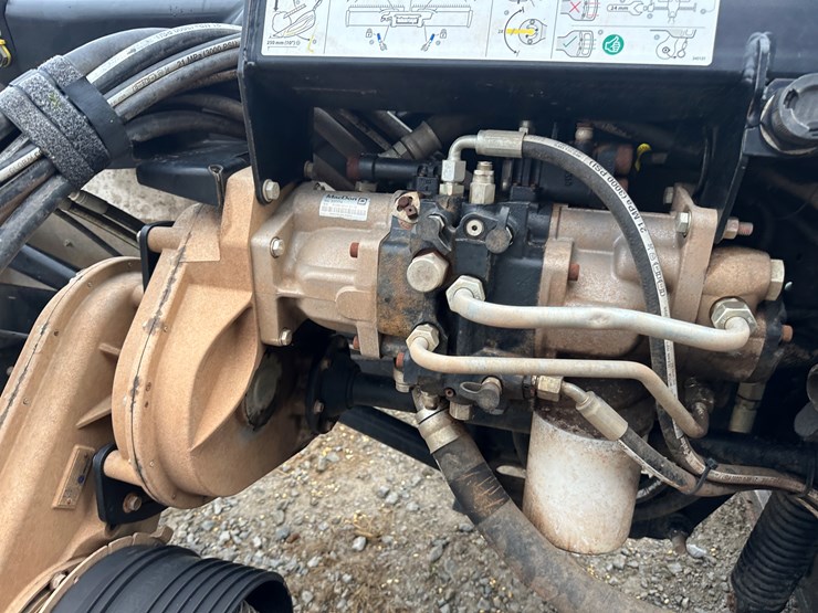 2022-mac-don-fd240-image-26