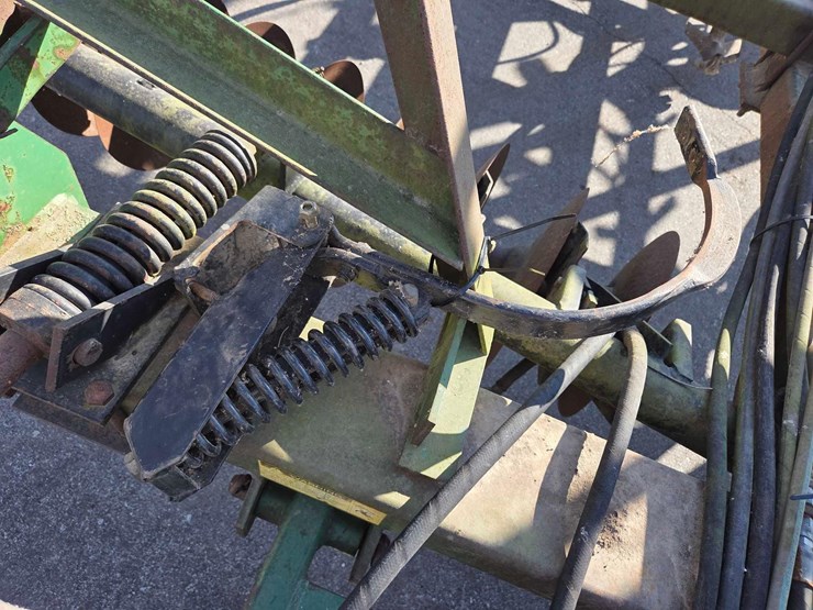 24'-farmhand-sf-4300-soil-finisher-image-31